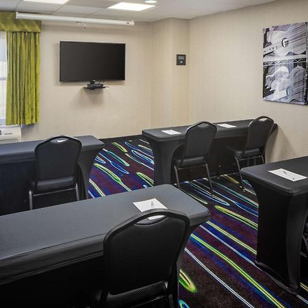Hampton Inn & Suites Nashville-Airport Bagian luar foto