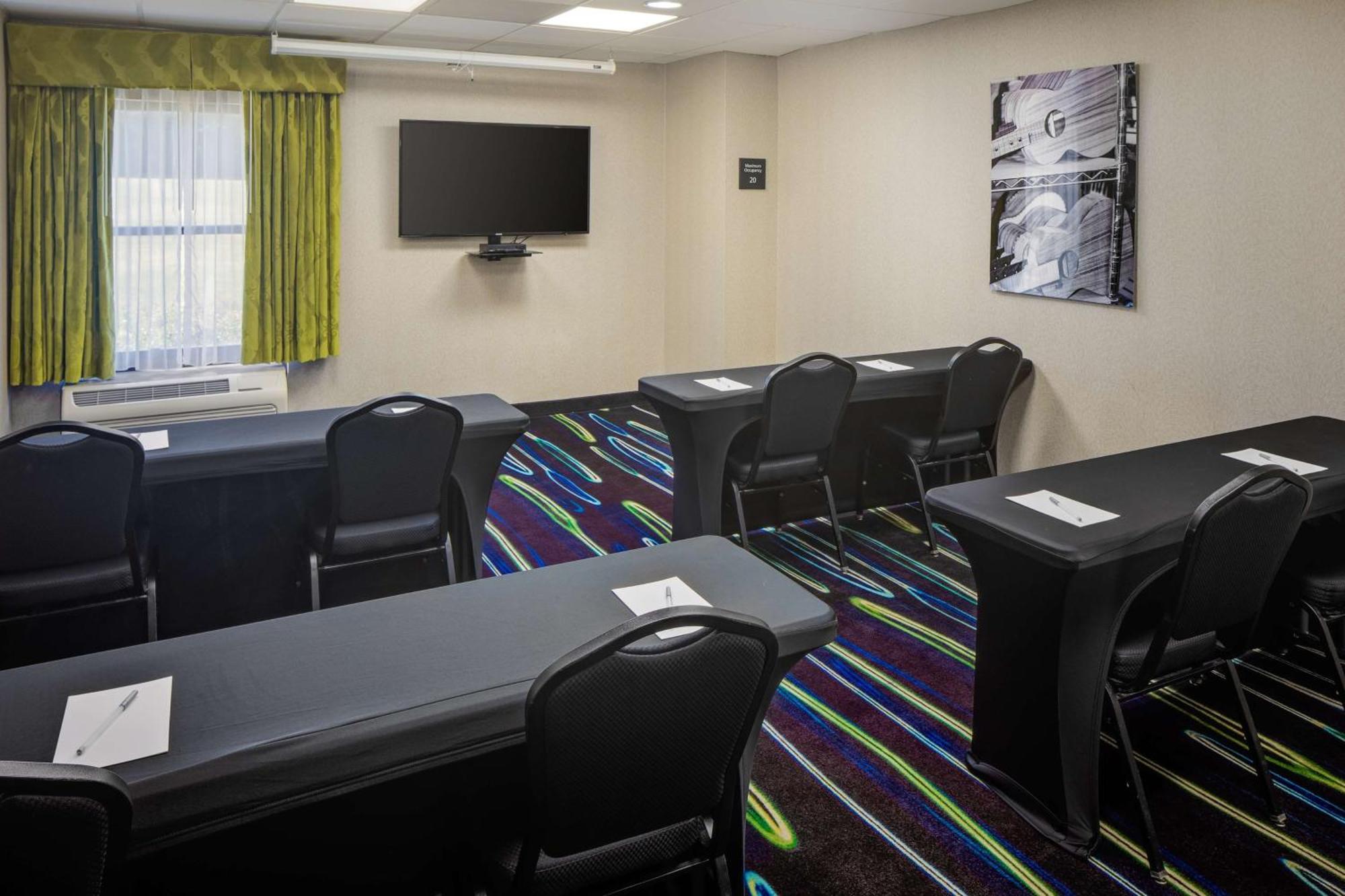 Hampton Inn & Suites Nashville-Airport Bagian luar foto
