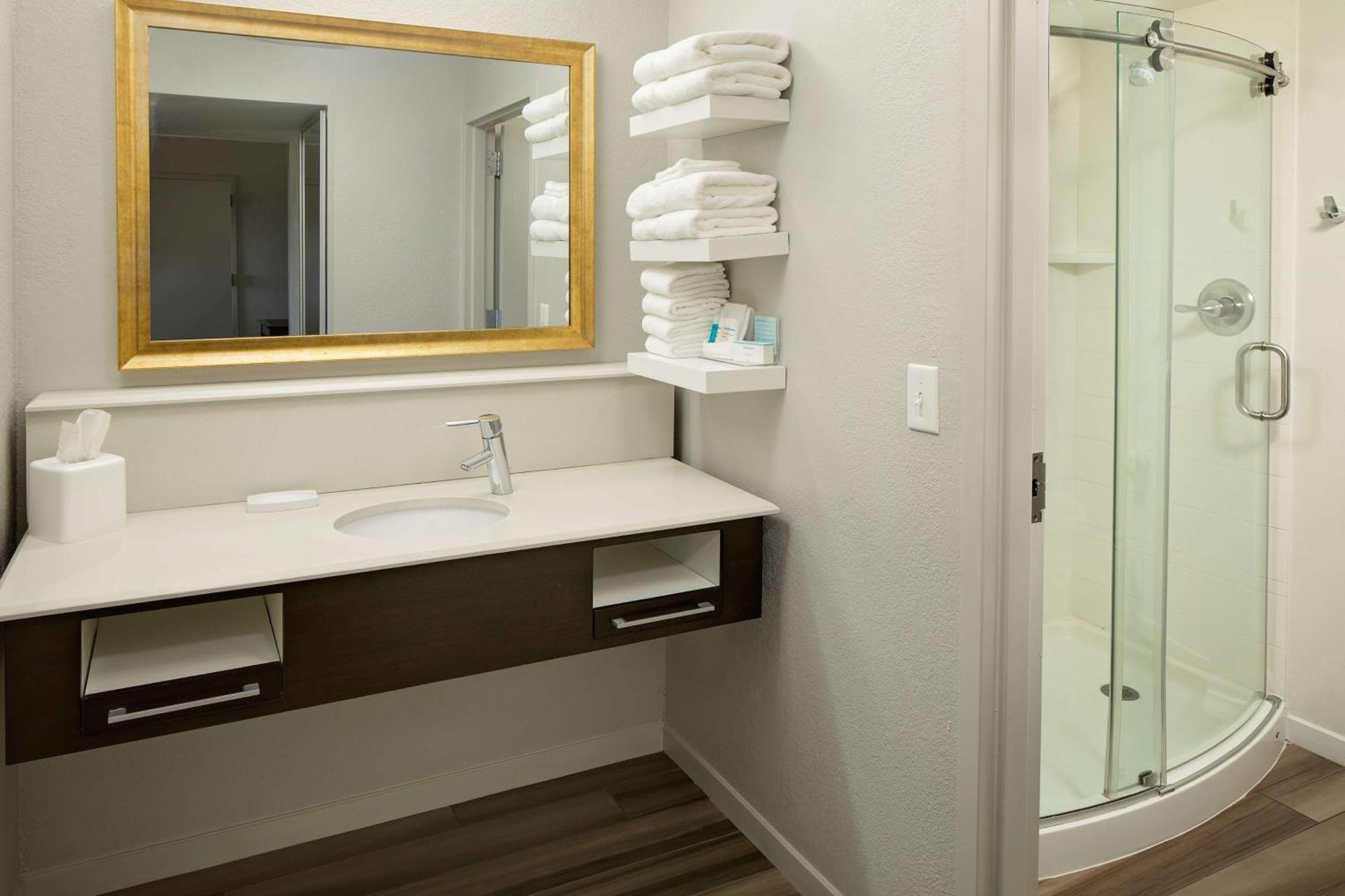 Hampton Inn & Suites Nashville-Airport Bagian luar foto