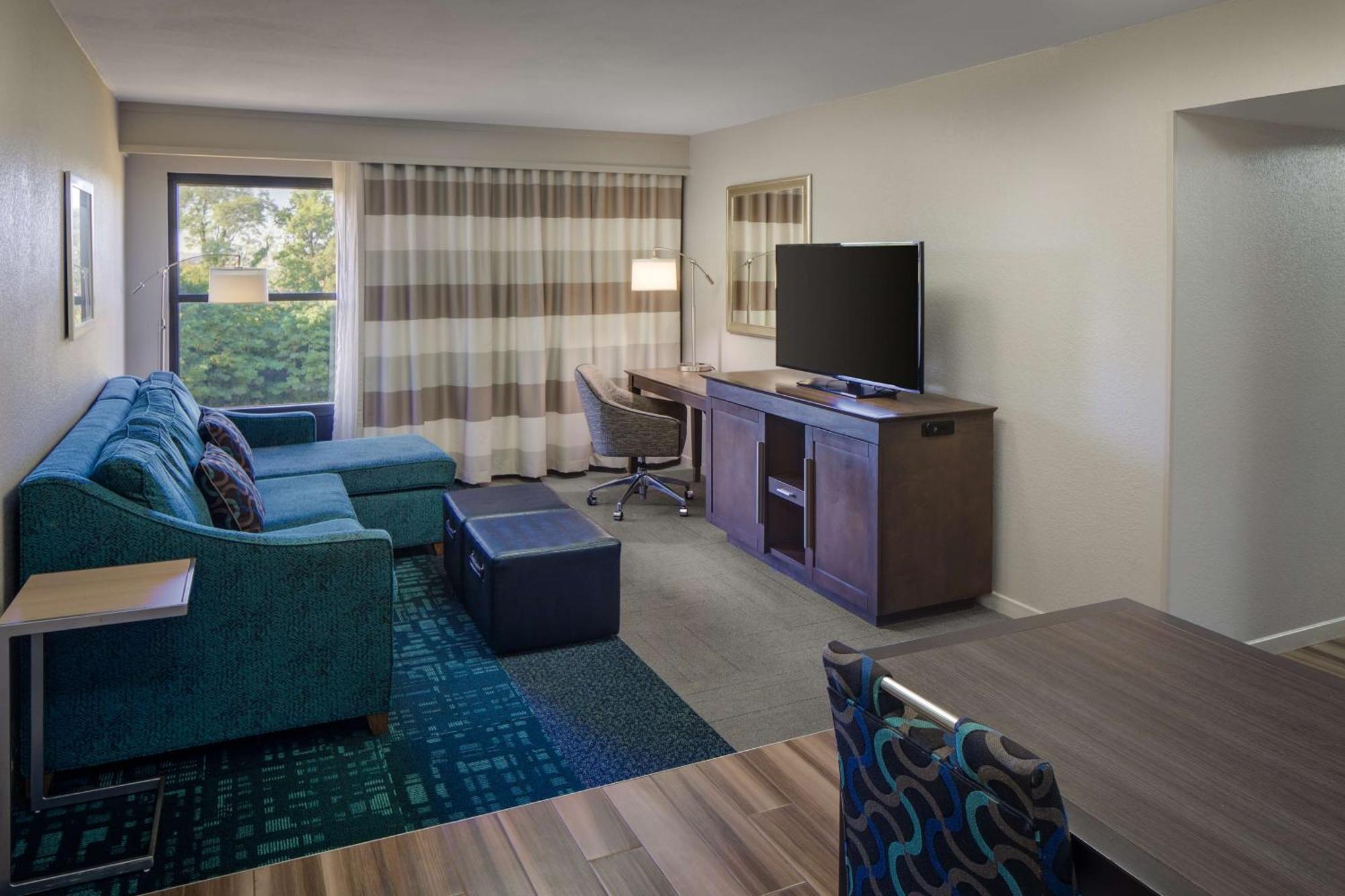 Hampton Inn & Suites Nashville-Airport Bagian luar foto